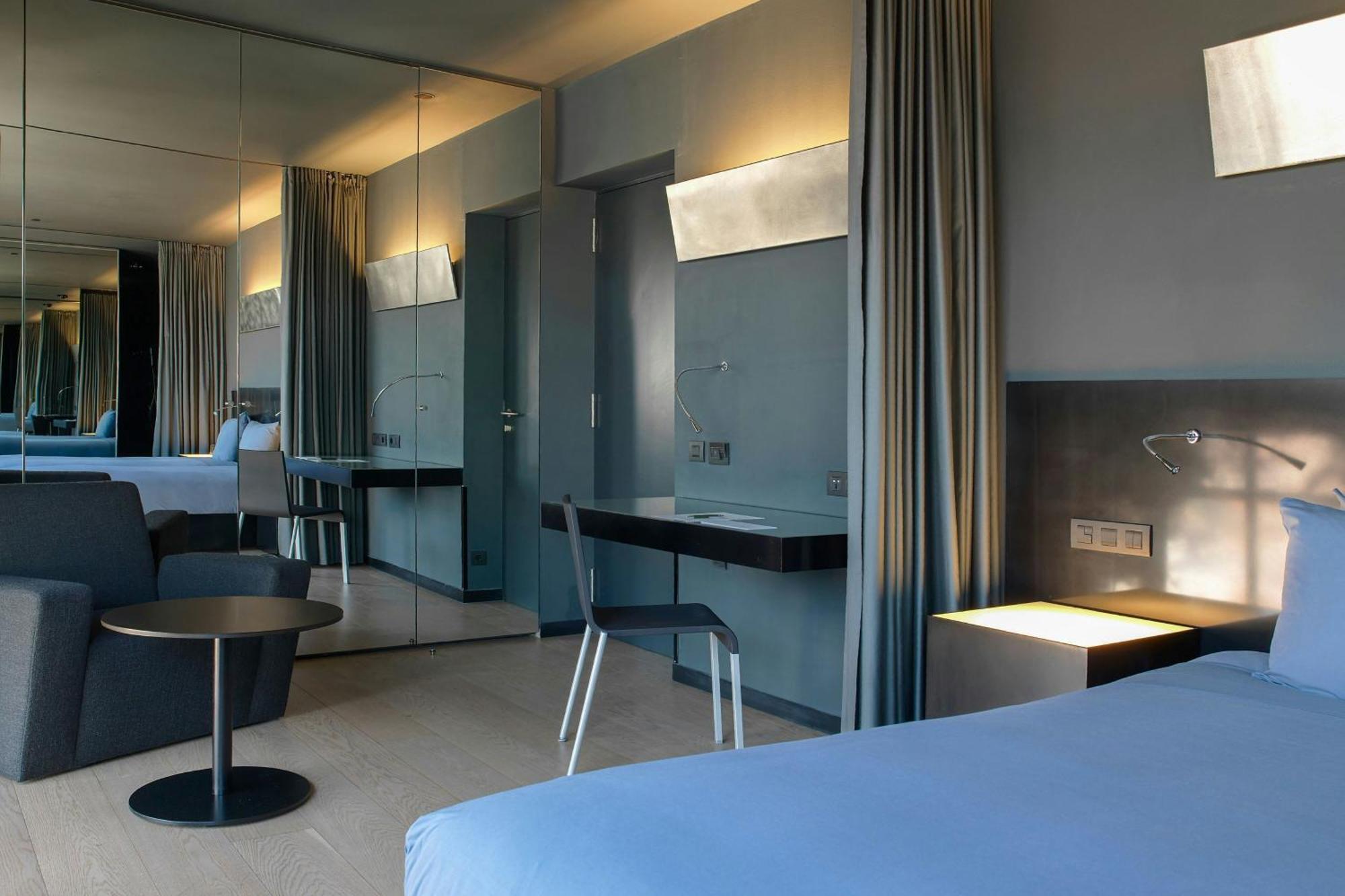 Renaissance Barcelona Fira Hotel L'Hospitalet de Llobregat Esterno foto